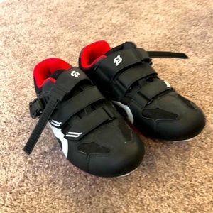 Barely used size 39 (8) Peleton spinning shoes.